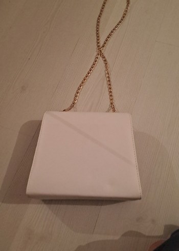 Diğer Diger Zincir Detaylı Beyaz Deri Kadın Çanta