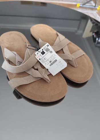 Zara Bej Süet Tokalı Terlik