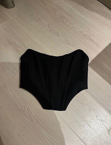Siyah korse crop