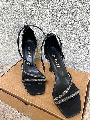 Zara Bantlı ayakkabı taşlı topuklu ayakkabı