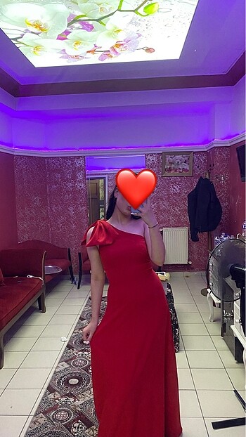 Diğer kırmızı uzun abiye