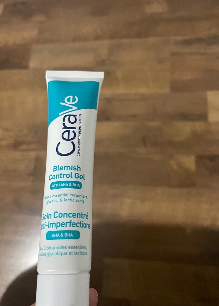 CERAVE akneye eğilim gösteren ciltler için - Görsel 3