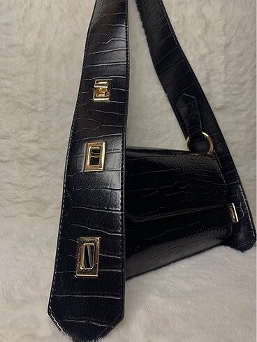 Kemer toka detaylı siyah Belty Bag