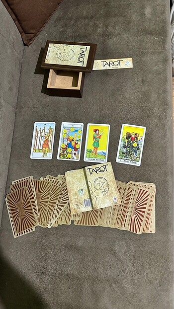Beden Tarot kartları