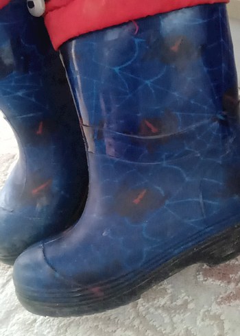 LC Waikiki Koyu Mavi Erkek Çocuk yagmurluk