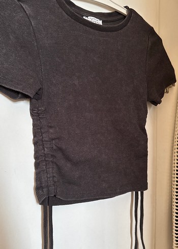 Kızlar için yanlardan büzgülü siyah Kısa Kollu crop - Görsel 2