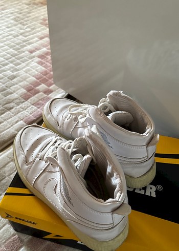 Beyaz Puf Detaylı Basketbol Ayakkabısı - Görsel 3