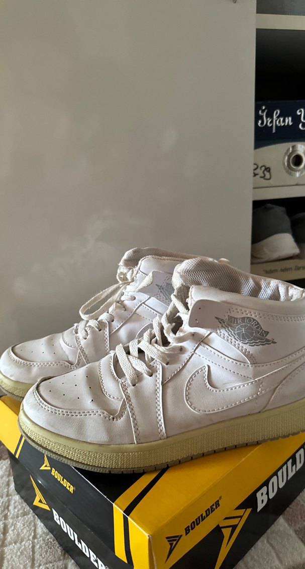 Beyaz Puf Detaylı Basketbol Ayakkabısı - Görsel 2