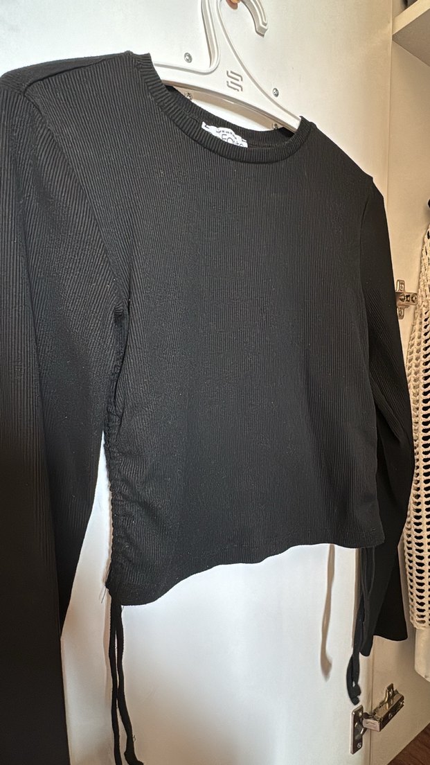 Siyah Uzun Kollu yanlardan büzgüllü Kadın Triko Bluz - Görsel 2