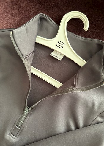 Siyah Yarım Fermuarlı kesik parmaklı uzun kollu crop - Görsel 4