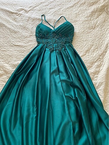 Yeşil abiye elbise