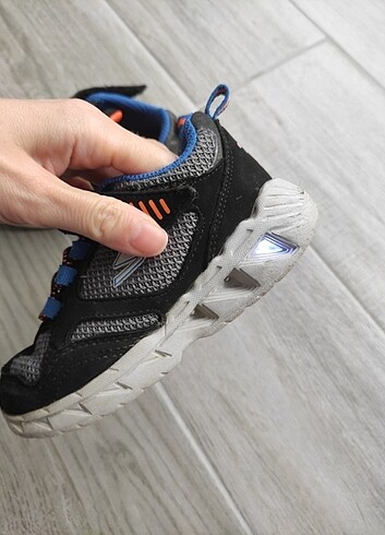 24 Beden Skechers 