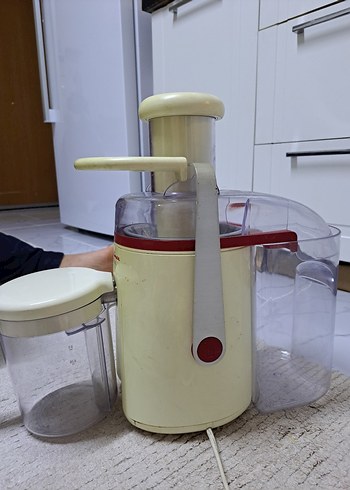 Bej Katı Meyve Sıkacağı