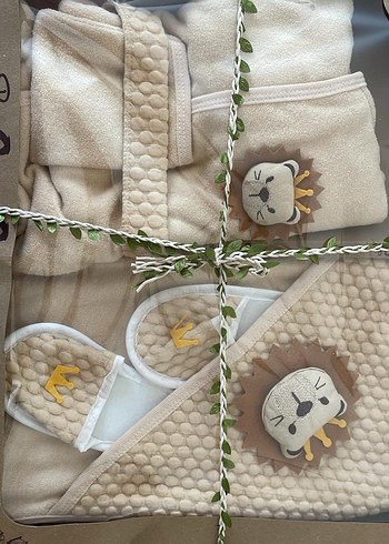 Kahverengi Baskılı Örgü Bebek Havlu Seti - Görsel 2