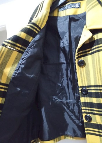 Sarı Ekose Desenli Düğmeli Kadın Kısa Ceket - Görsel 3