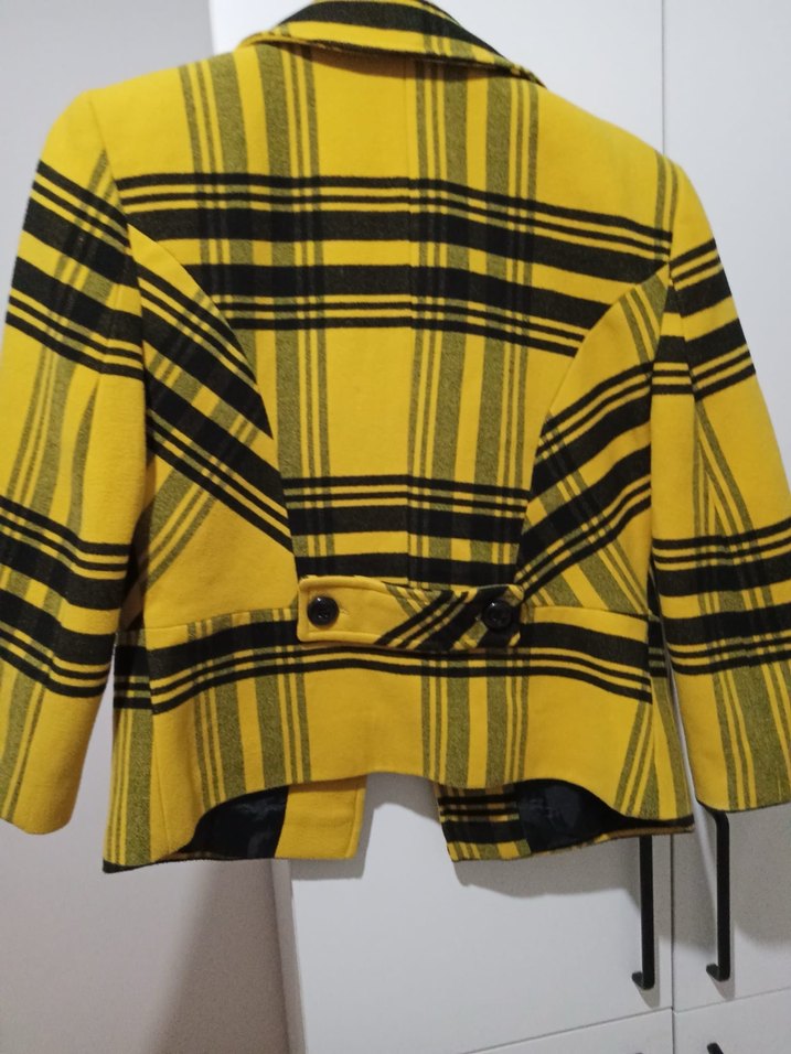 Sarı Ekose Desenli Düğmeli Kadın Kısa Ceket - Görsel 2