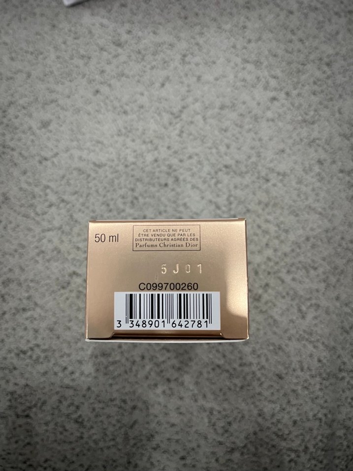 Dior Solar SPF 50 Yüz Koruyucu Krem - Görsel 2