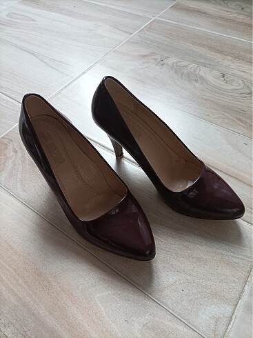 39 Beden Stiletto