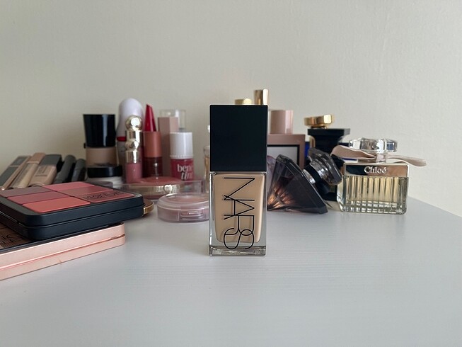 Nars Light Reflecting Fondöten