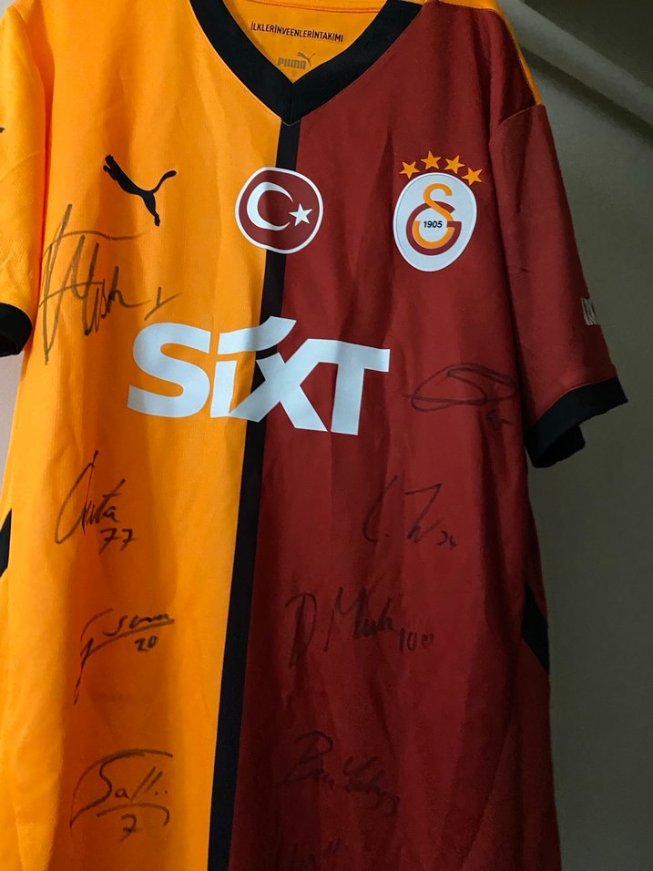 Galatasaray A Takım İmzalı Forma - Görsel 5
