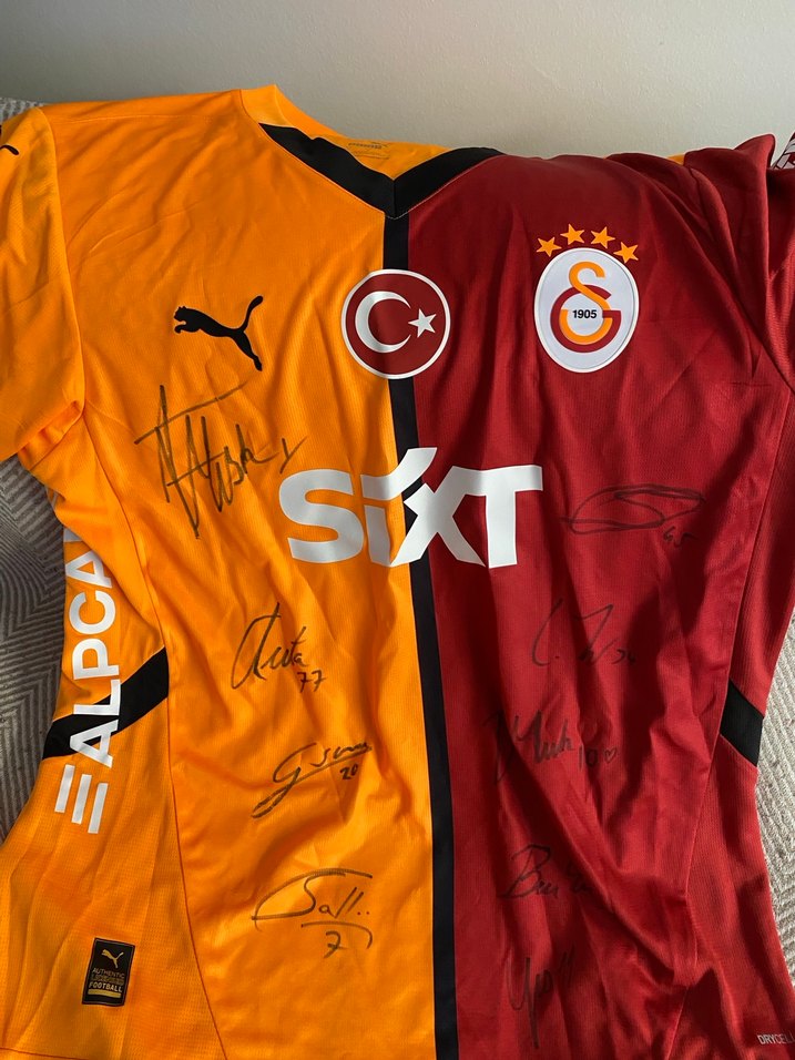 Galatasaray A Takım İmzalı Forma - Görsel 4