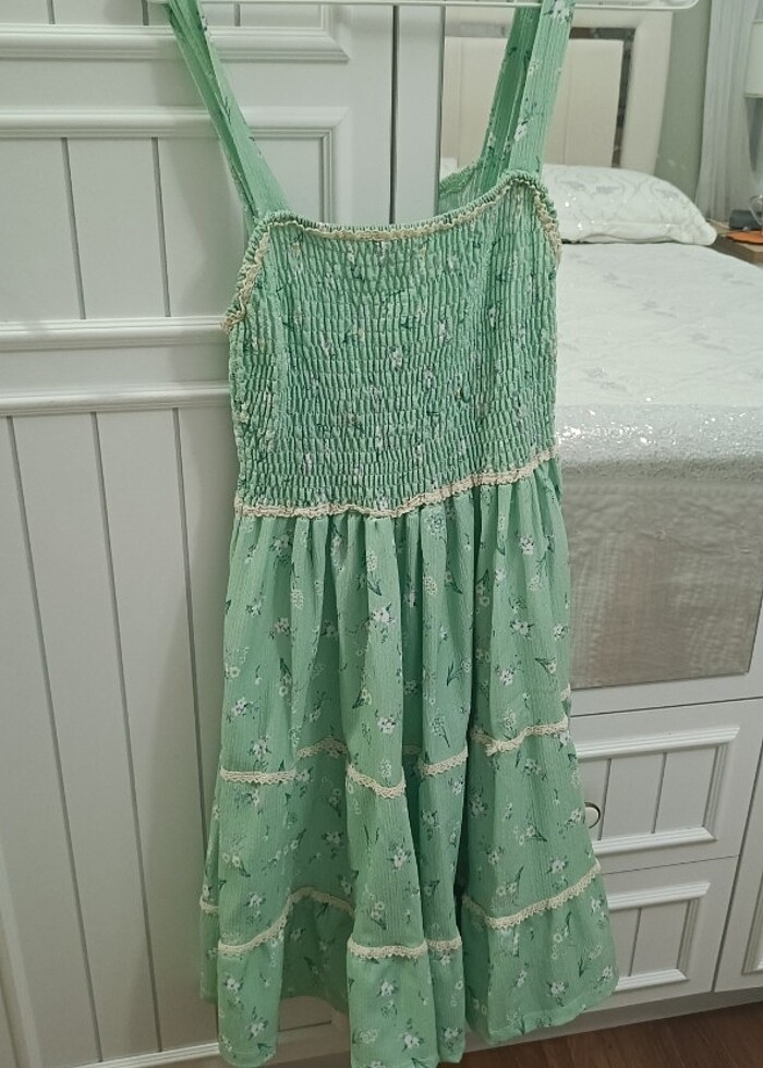 Koton yeşil askılı elbise - Görsel 2