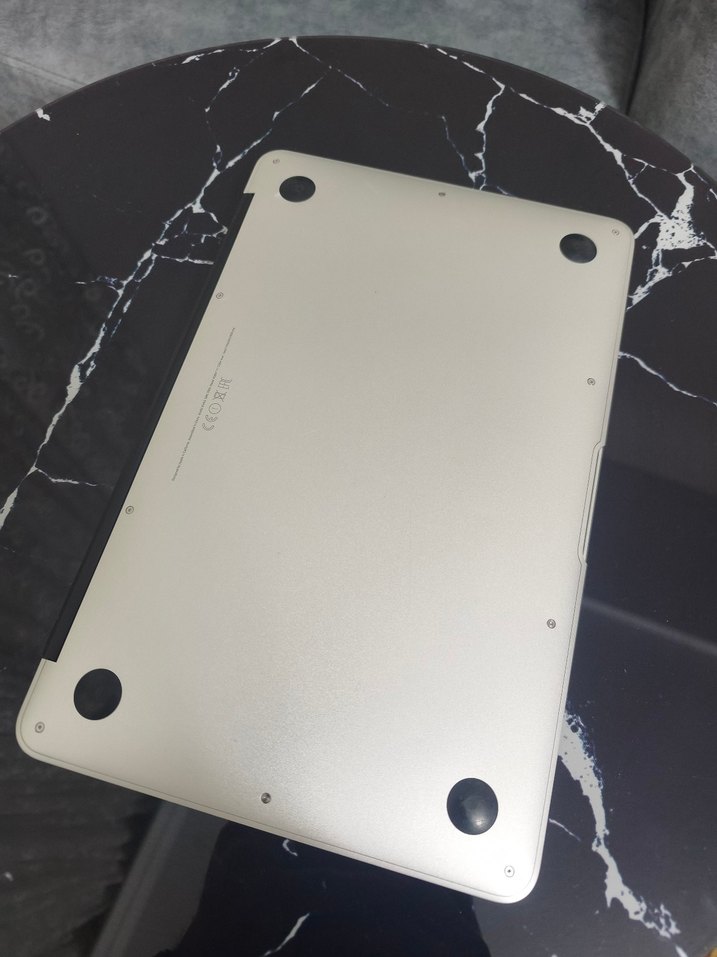 Tertemiz Macbook Air 2015 11" - Görsel 3