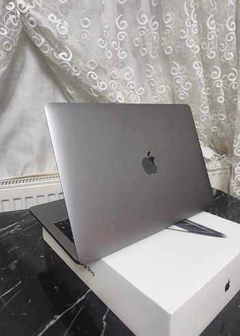 Tertemiz Macbook Pro 2017 256 GB - Görsel 3