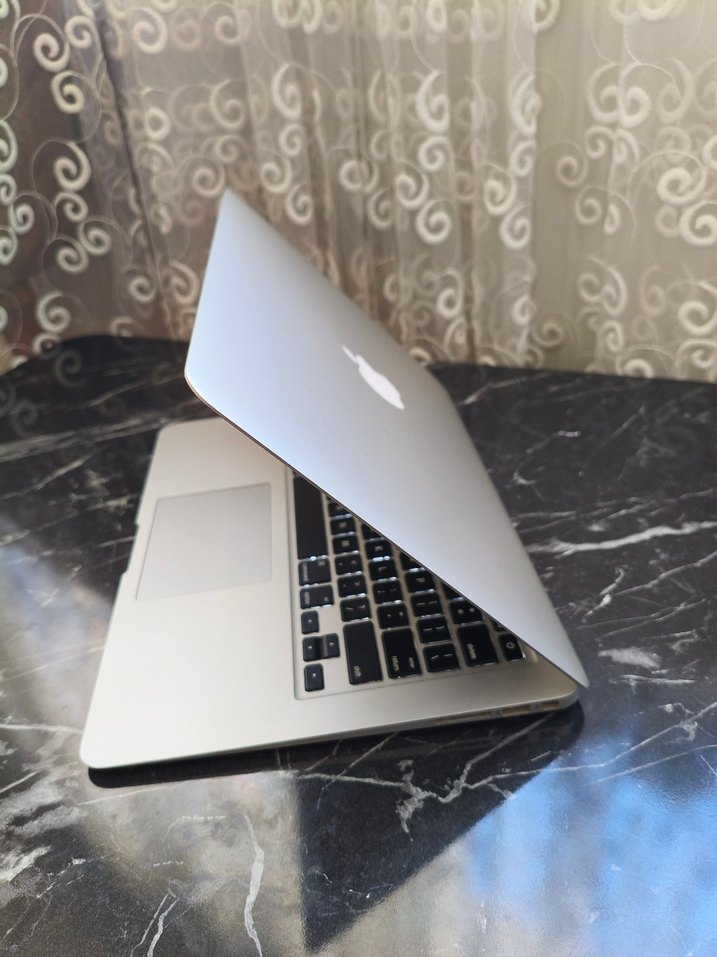 Temiz Macbook Air 2017 - Görsel 2