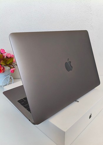Beden Kusursuz Macbook Air 2019
