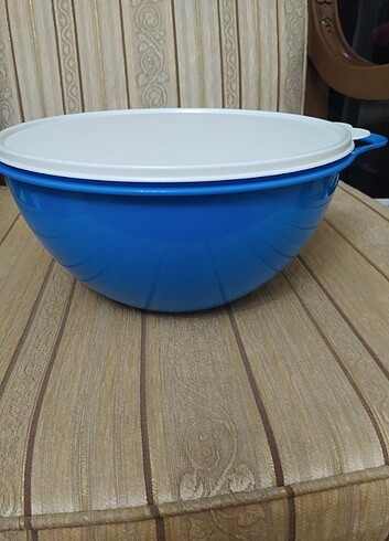 Tupperware 