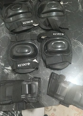 Kırmızı Siyah Renkli bisiklet kaskı takim - Görsel 3