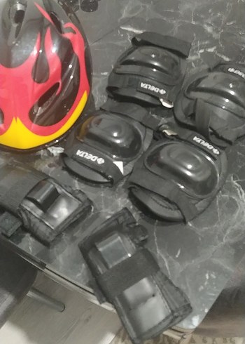 Kırmızı Siyah Renkli bisiklet kaskı takim - Görsel 5