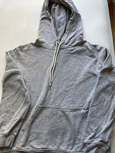 HM sweatshirt