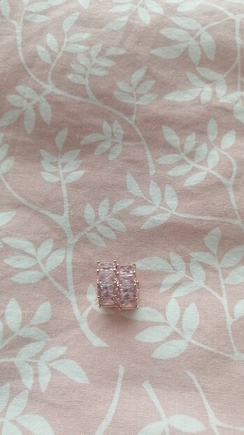 Diğer Çelik pembe kristal gold küpe