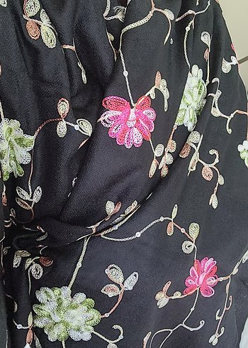 Boncuk İşlemeli Bohem Kadın Şal - Görsel 3