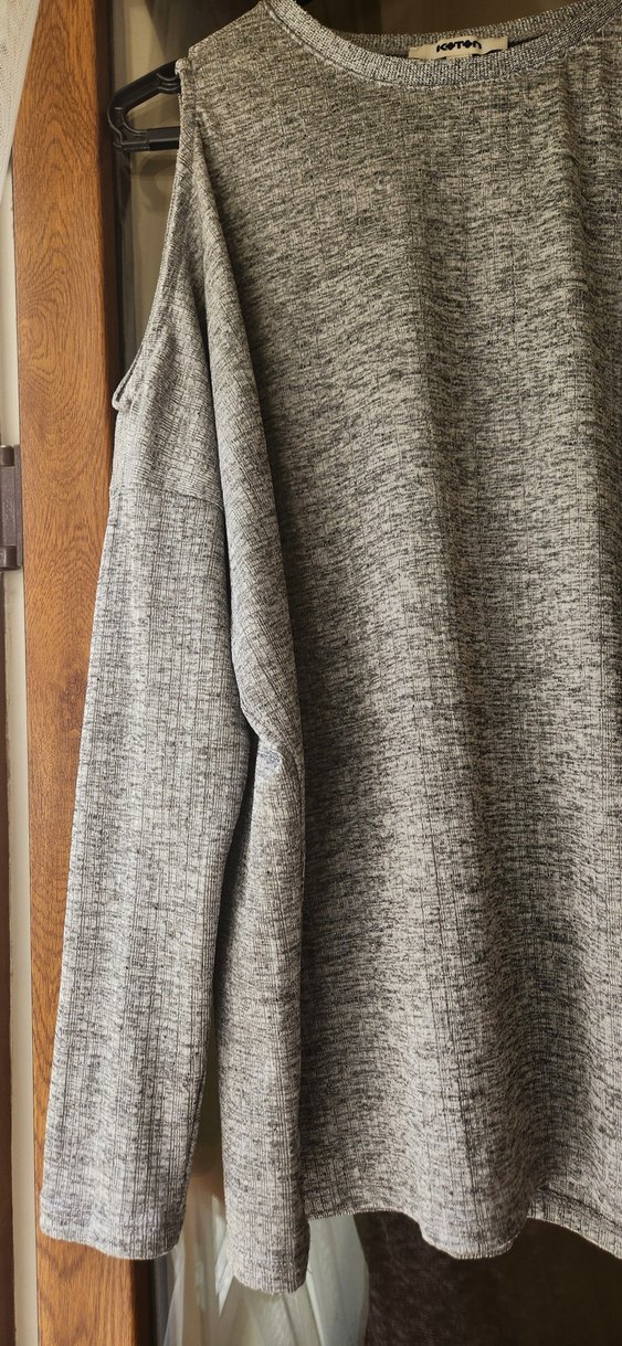 Gri Kadın ince Triko Bisiklet Yaka omuzları açık Kazak - Görsel 2