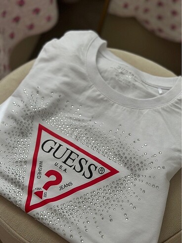 Guess Guess tshirt