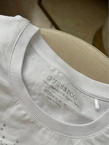 s Beden Guess tshirt