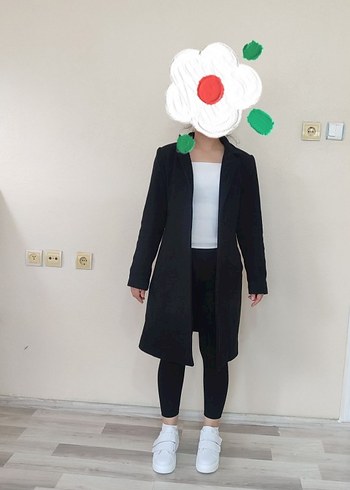Diğer bayan siyah kaşe
