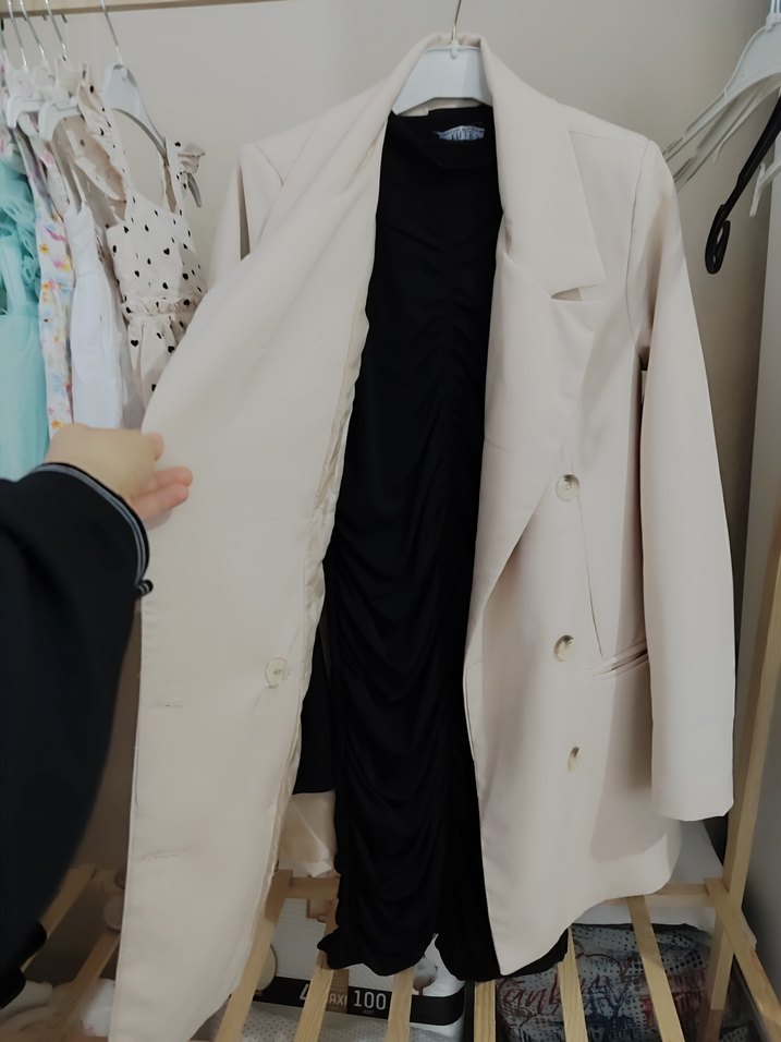 Siyah Drapeli Uzun Kollu Elbise - Görsel 3