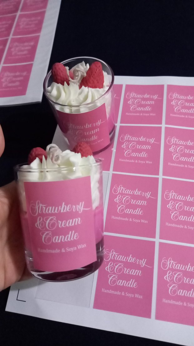 Çilek ve Krem Kokulu Pembe Mum - Görsel 3