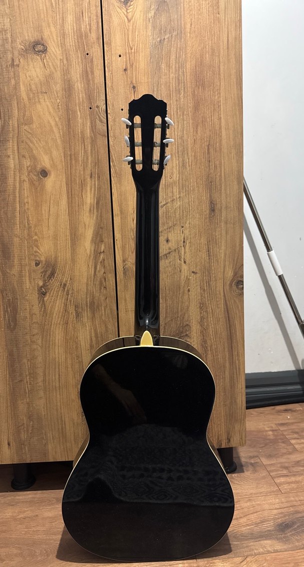 Siyah Klasik Gitar - Görsel 2