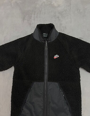 s Beden Nike Sherpa Mont