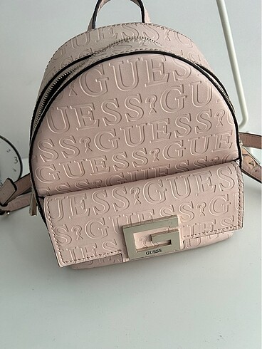 Guess sırt çanta