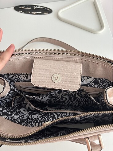 Guess Guess çanta