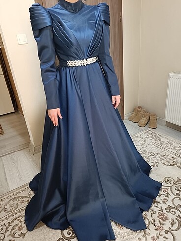 m Beden TESETTÜR NİŞAN ELBİSESİ ( astarı ile beraber)
