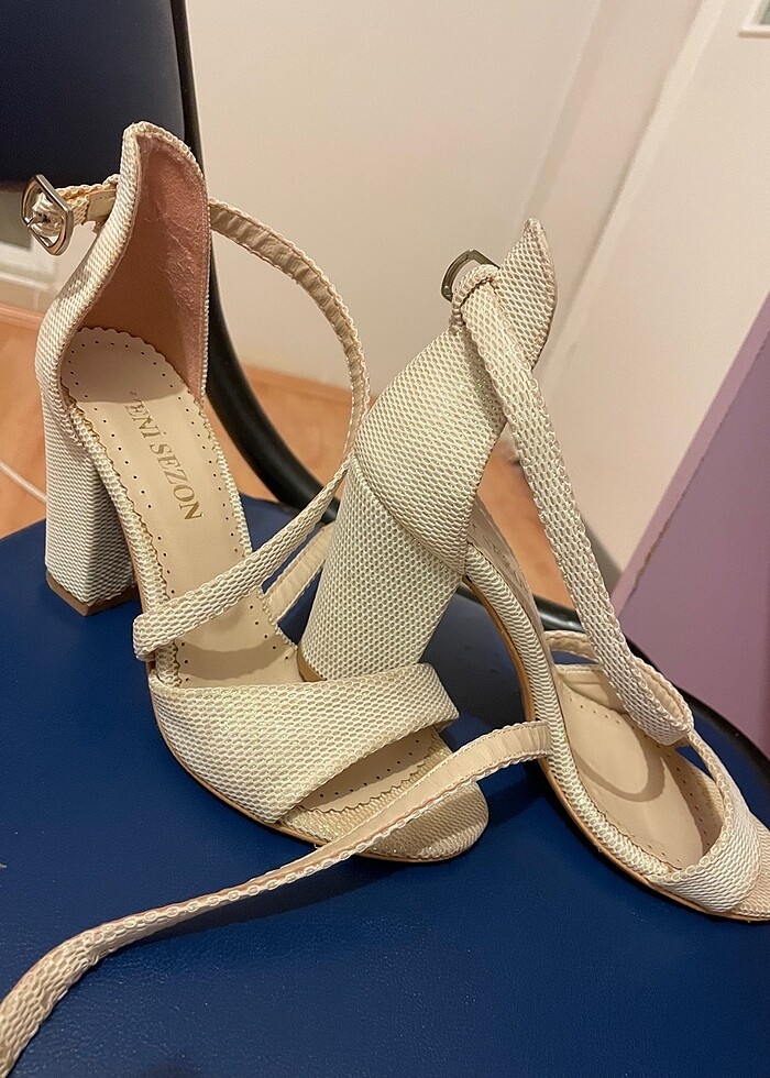 Simli topuklu ayakkabı - Görsel 2