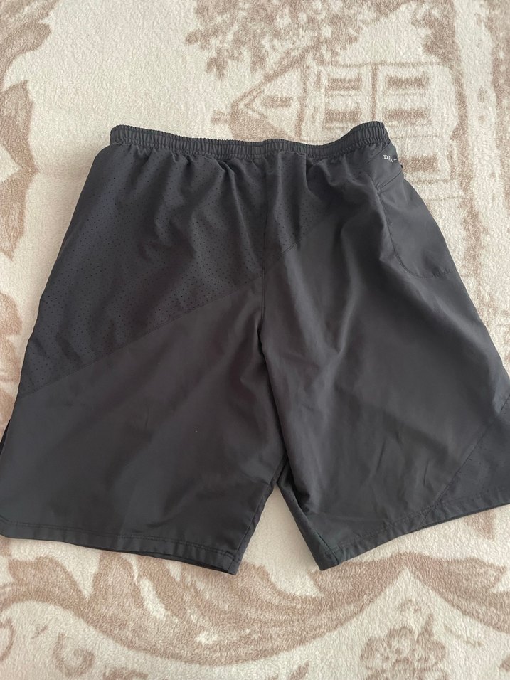 Siyah Rahat Kesim Spor Şort - Görsel 3