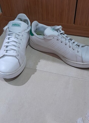 Adidas erkek sneaker beyaz 42.5 numara